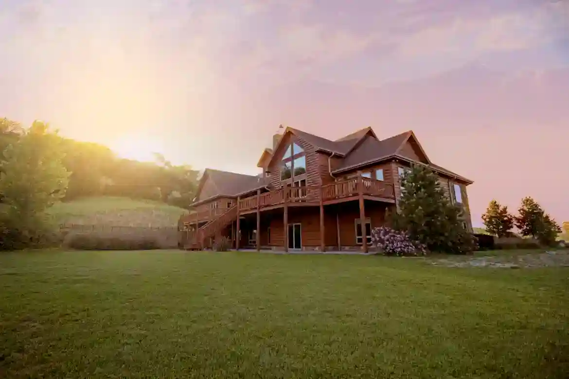 We Buy Houses in Iowa Cash or Terms